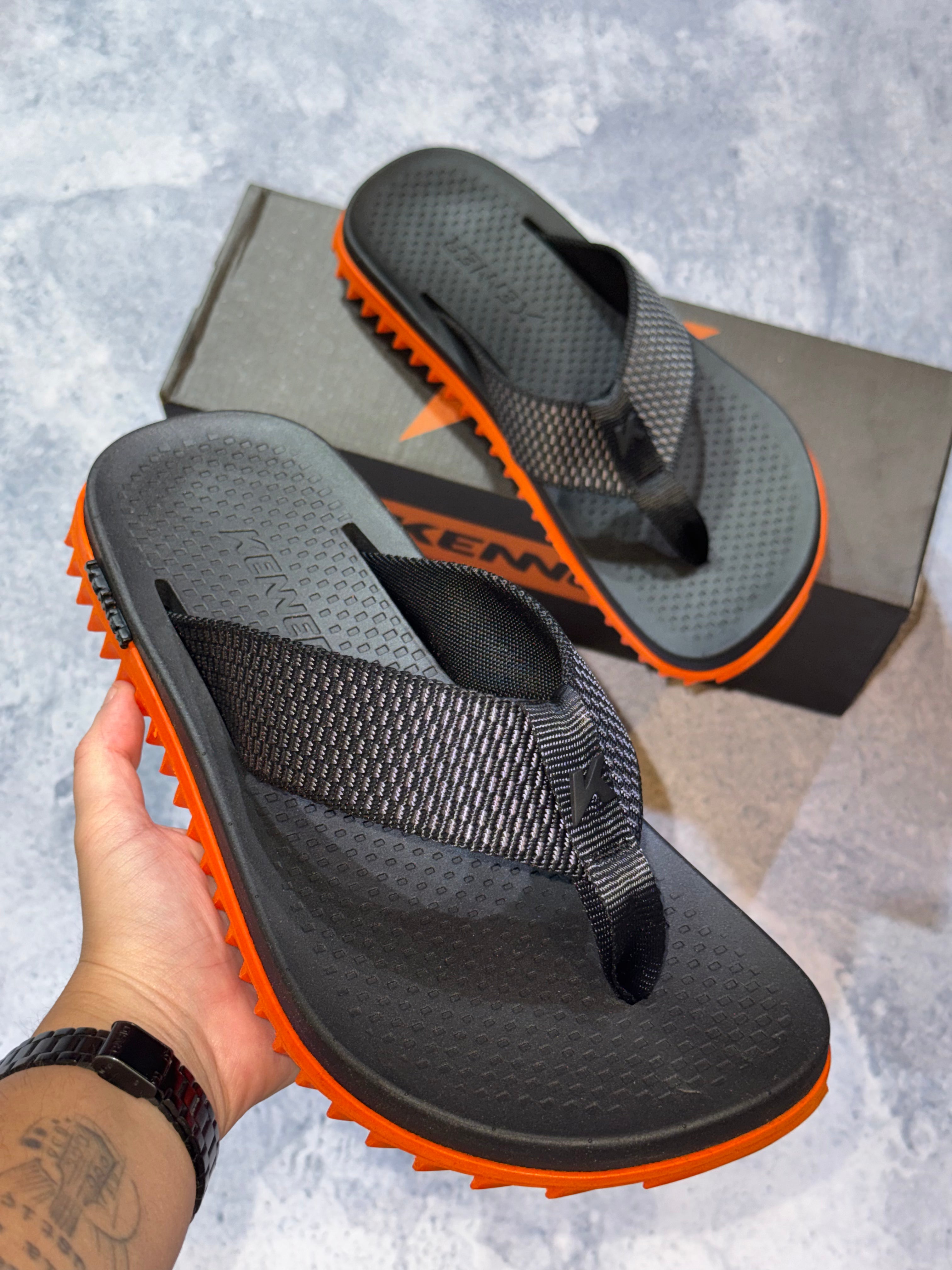 Sandália Kenner Kivah K Pro Dots Laranja e Preto