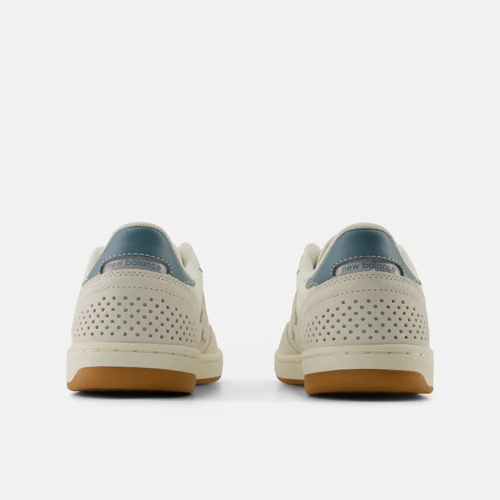 Tênis New Balance Numeric 440 Bege Claro/Azul